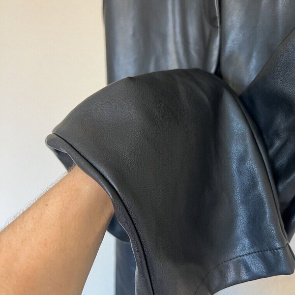 7 For all Mankind M Black Coated Faux Leather Wide Cropped Front Seam Pants Leg - Picture 7 of 7